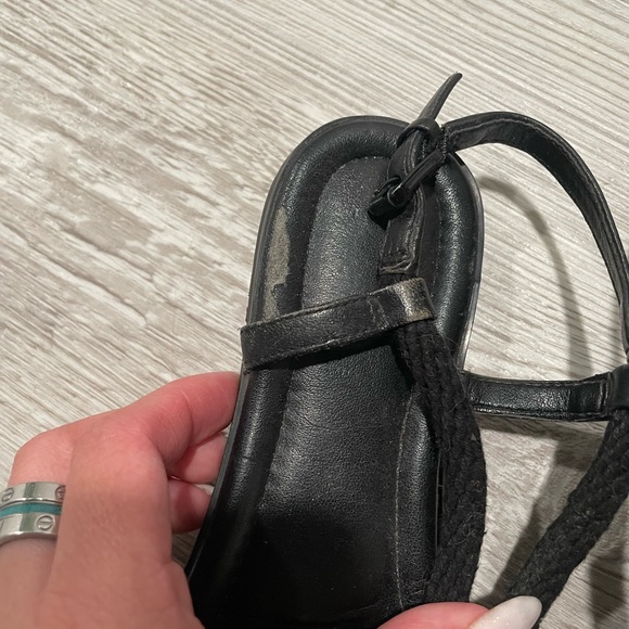 Black Knot MK sandals - Picture 3 of 10